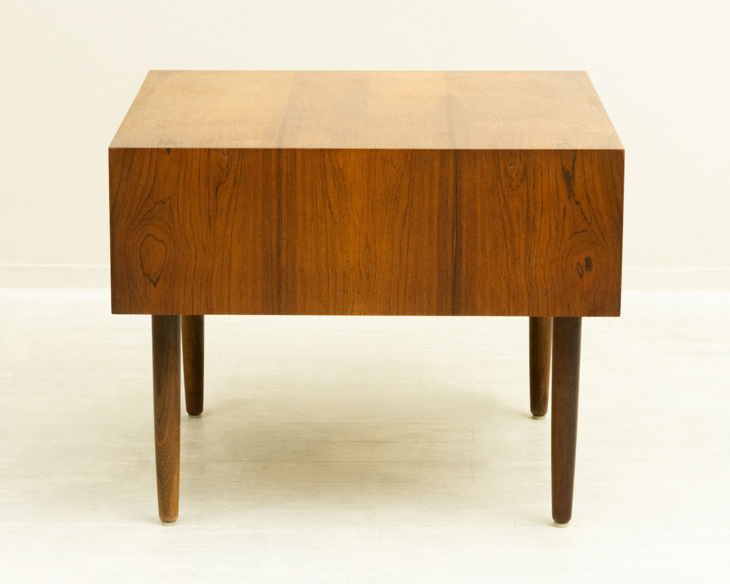 �ǥ�ޡ��� ���������å� �����Ф��դ������ҡ��ơ��֥��Square Coffee Table with Drawer in Rosewood from Denmark���̲�������ơ��������ڤ��դ���Ǽ��