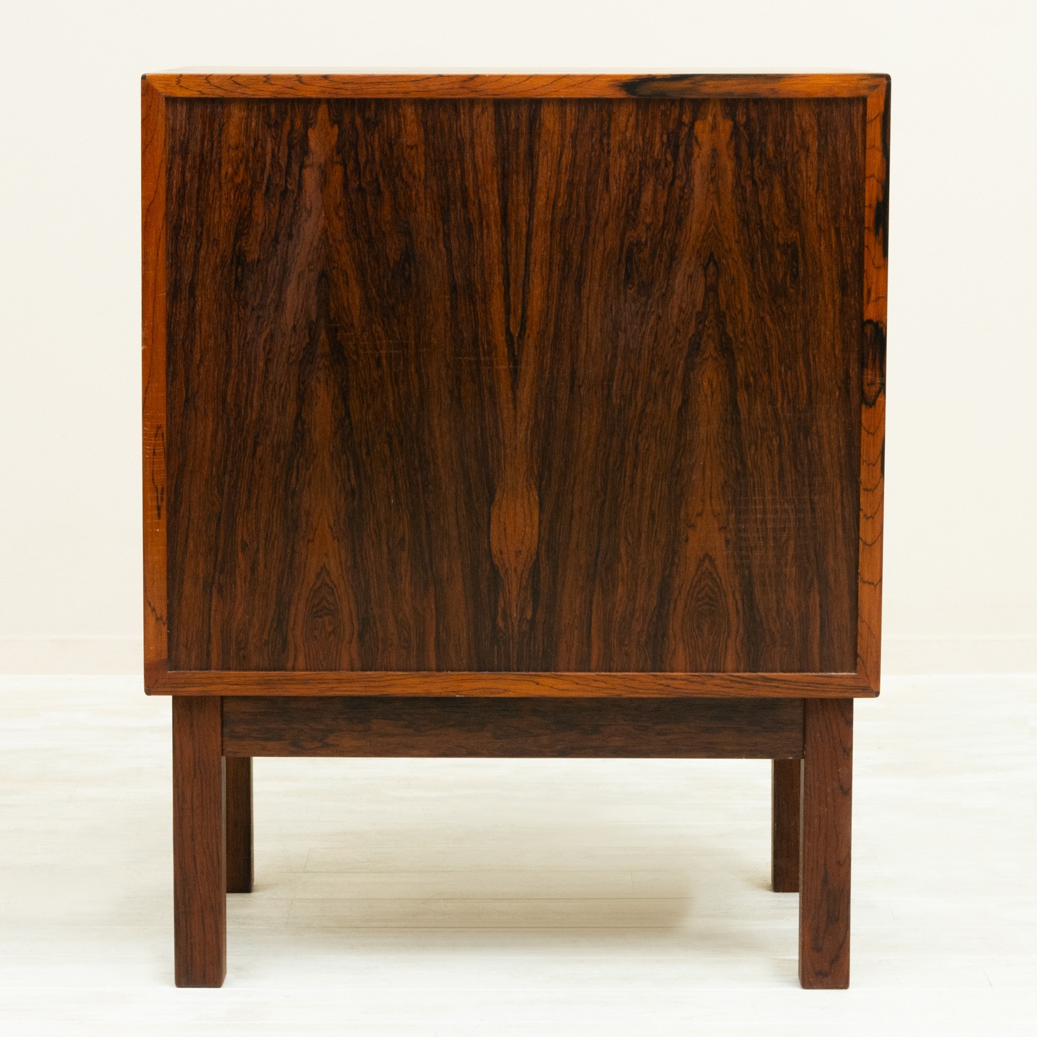 Small Chest by Johannes Andersen(��ϥͥ��������������)