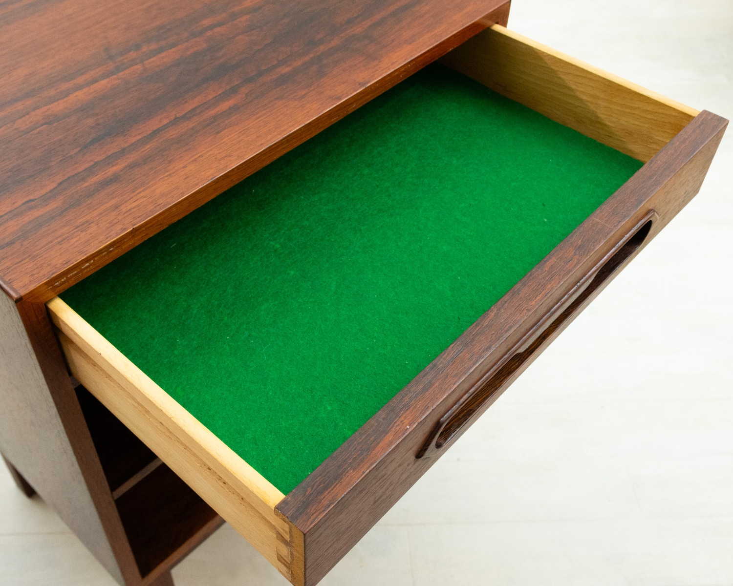 Small Chest by Johannes Andersen(��ϥͥ��������������)