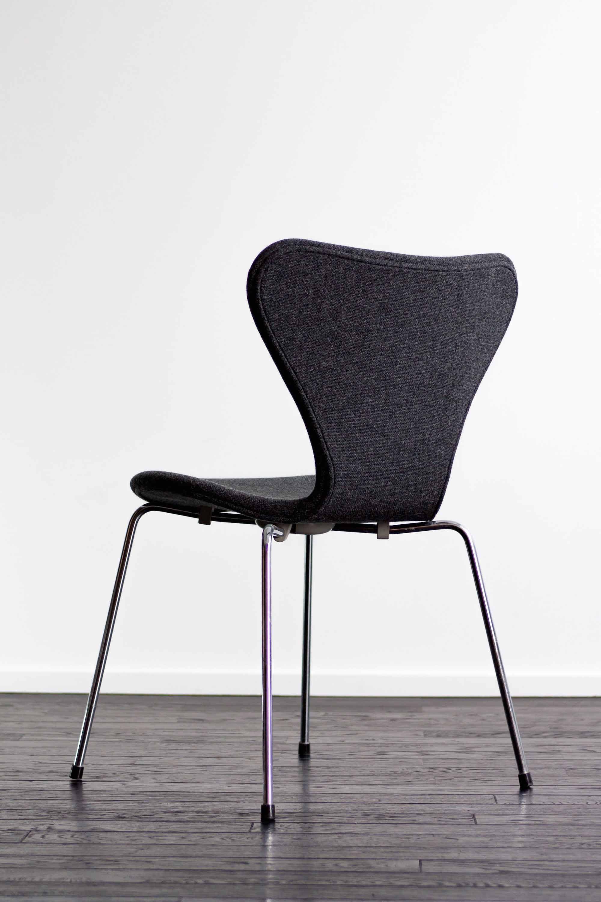 ��4�ӥ��åȡ�FH3107 Seven chair by Arne Jacobsen