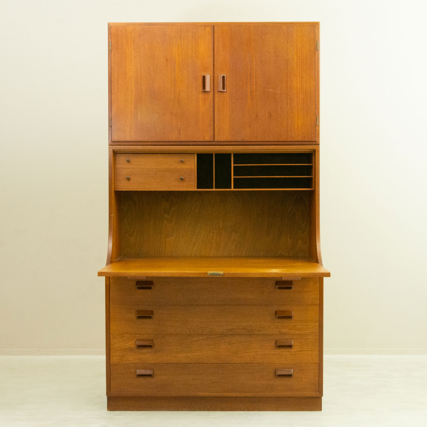 B���rge Mogensen�ʥܡ������⡼���󥻥�� Teak Cabinet �̲�������ơ��� | �������ࡦ����ӥͥå�