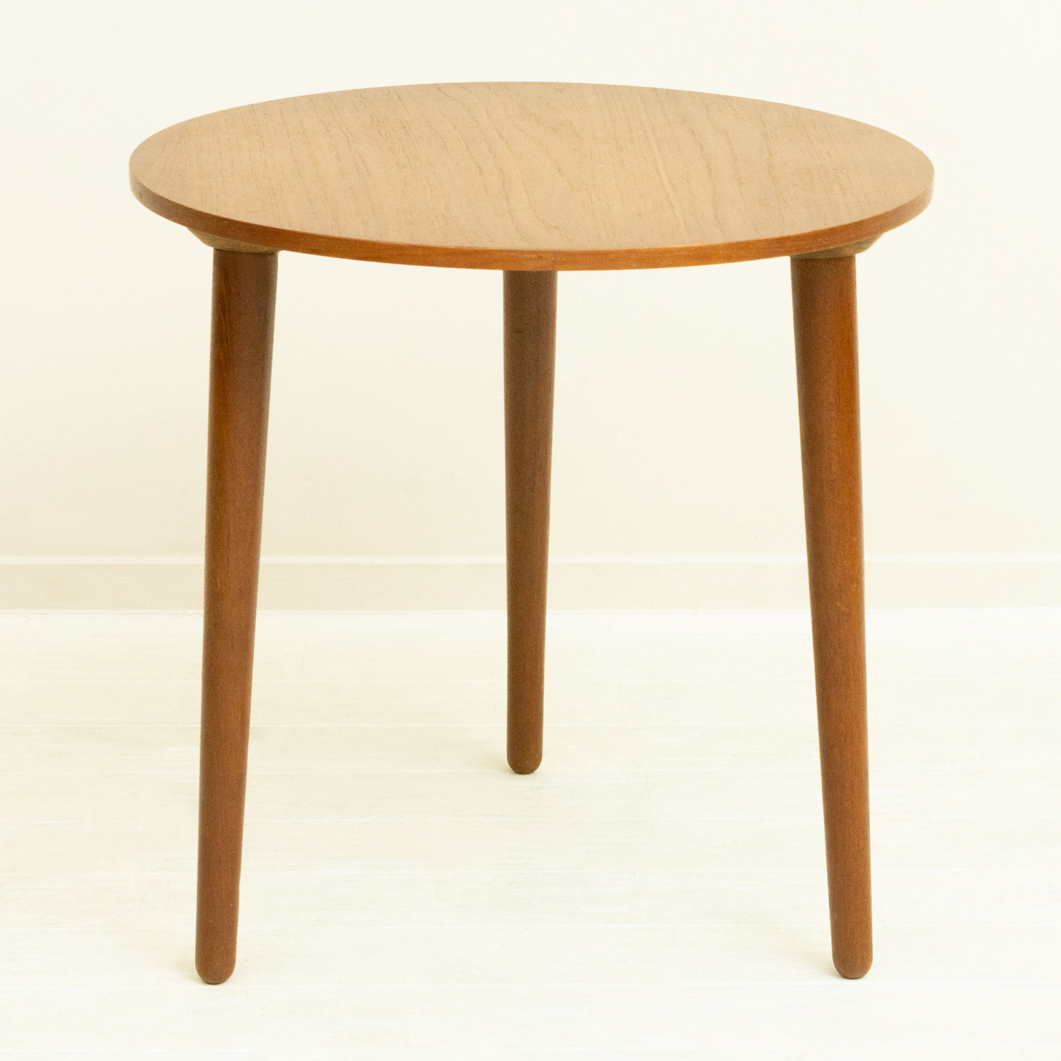 ǥޡ  饦ɥ⡼ơ֥Round Teak Small Table from Denmark̲ơǽ