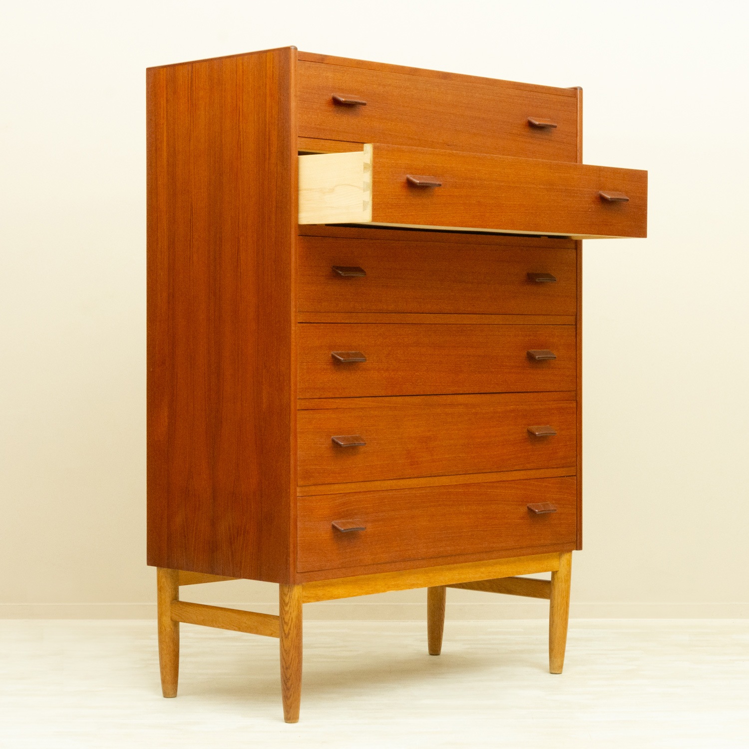 Teak Chest by Poul M. Volther�ʥݡ��롦M���ܥ륿����