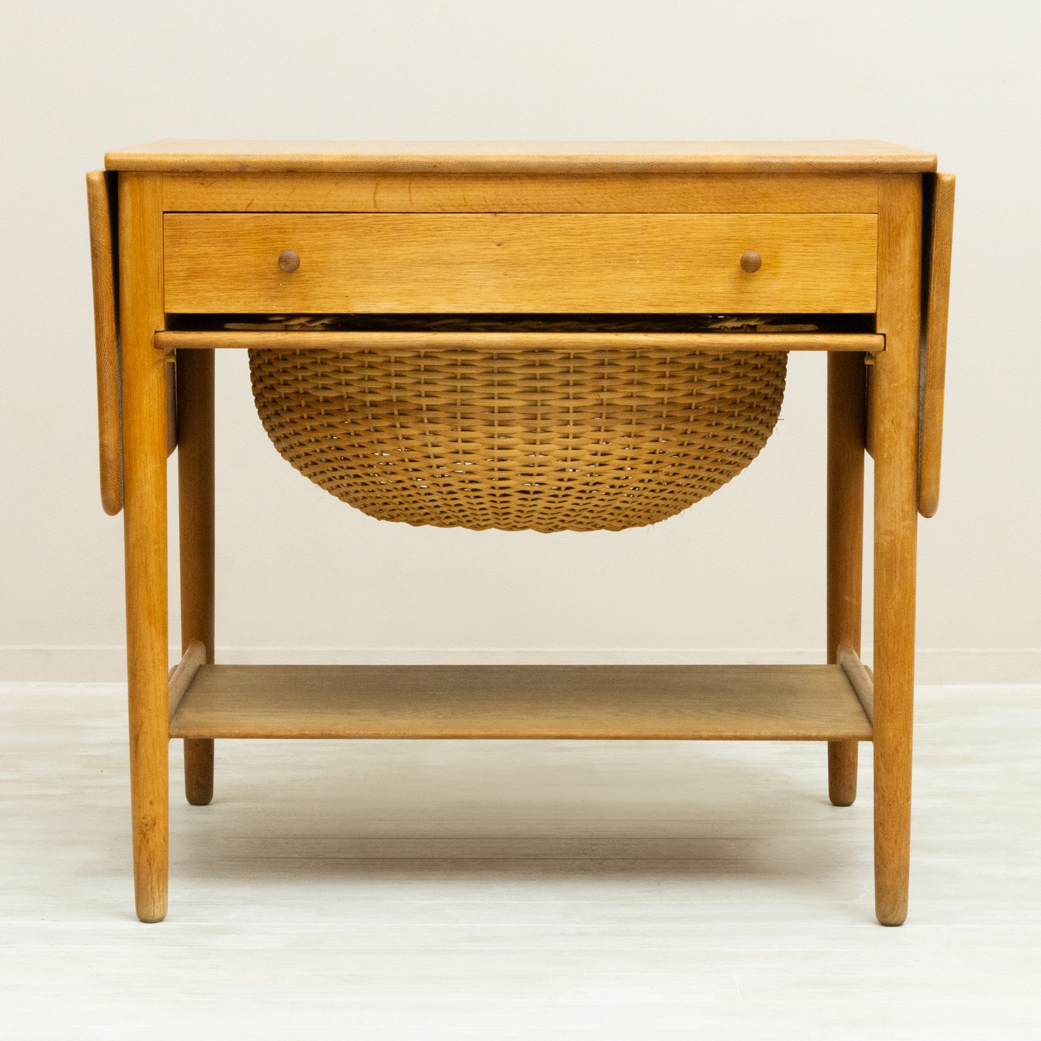 AT33 Sewing Table by Hans.J.Wegner(�ϥ󥹡�J���������ʡ�) ��������