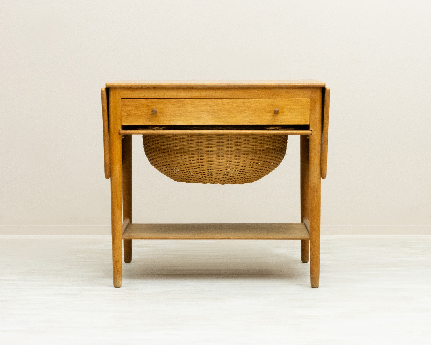 AT33 Sewing Table by Hans.J.Wegner(�ϥ󥹡�J���������ʡ�) ��������