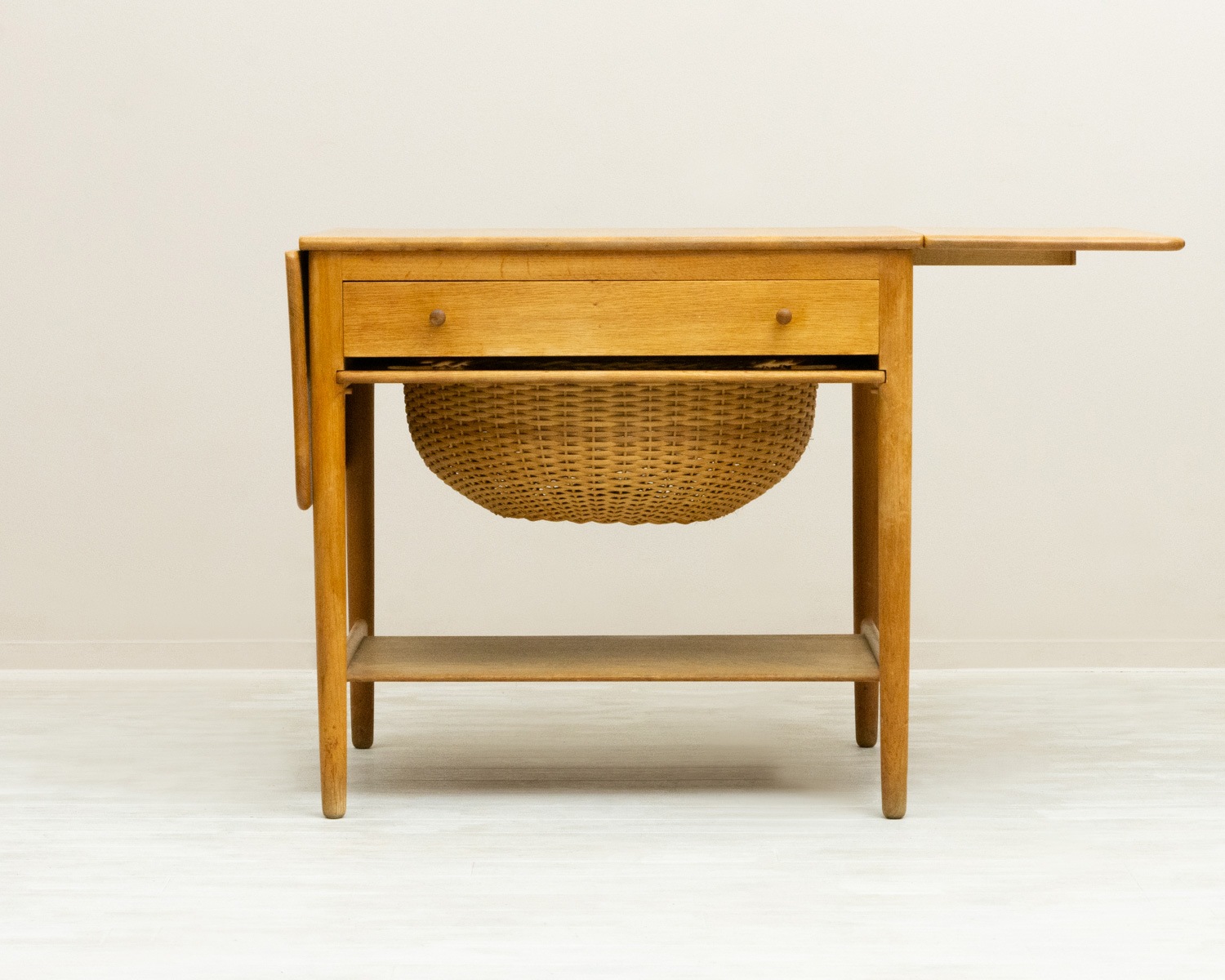 AT33 Sewing Table by Hans.J.Wegner(�ϥ󥹡�J���������ʡ�) ��������