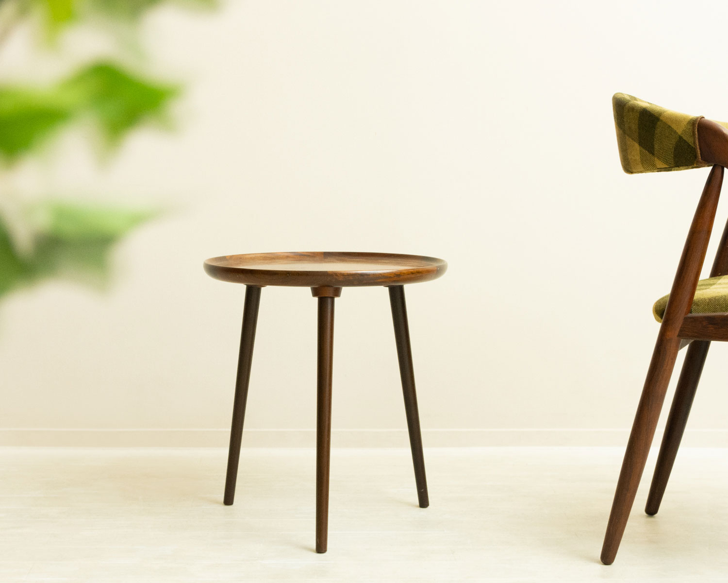 1960ǯ�� Anton Kildeberg�� ���������å� �����ҡ��ơ��֥��Round Rosewood Coffee Table by Anton Kildeberg�ʥǥ�ޡ��������̲�������ơ�����3�ܵӡ�