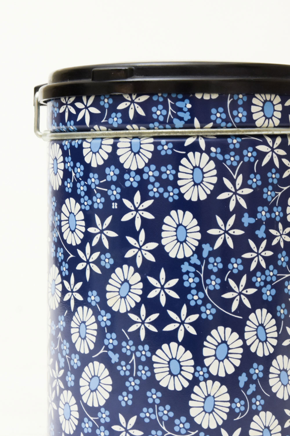 希少　アンティーク　レトロ　ヴィンテージ　ビンテージ　尾州生地　リメイク　nZ ヴィンテージ スチールキャビネット/ショーケース