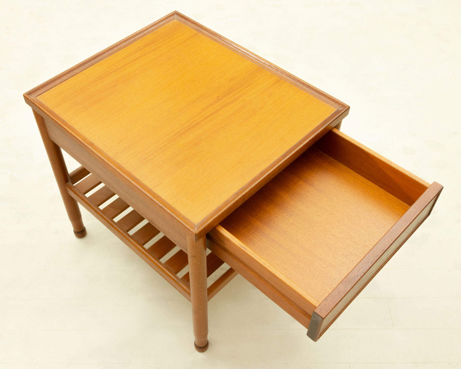 ���⡼��������� �������� ��Teak Small Chest with Drawer & Shelf���̲�������ơ������ǥ�ޡ�������3�ع�¤���ʥ��ڡ�����Ǽ��