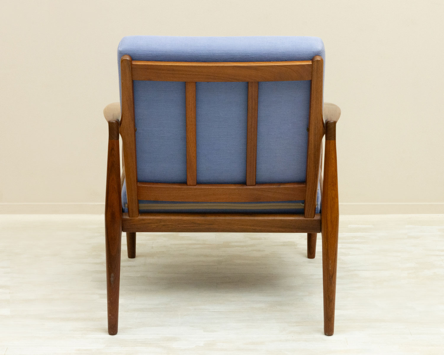 #121 Easy chair by Kai Kristiansen