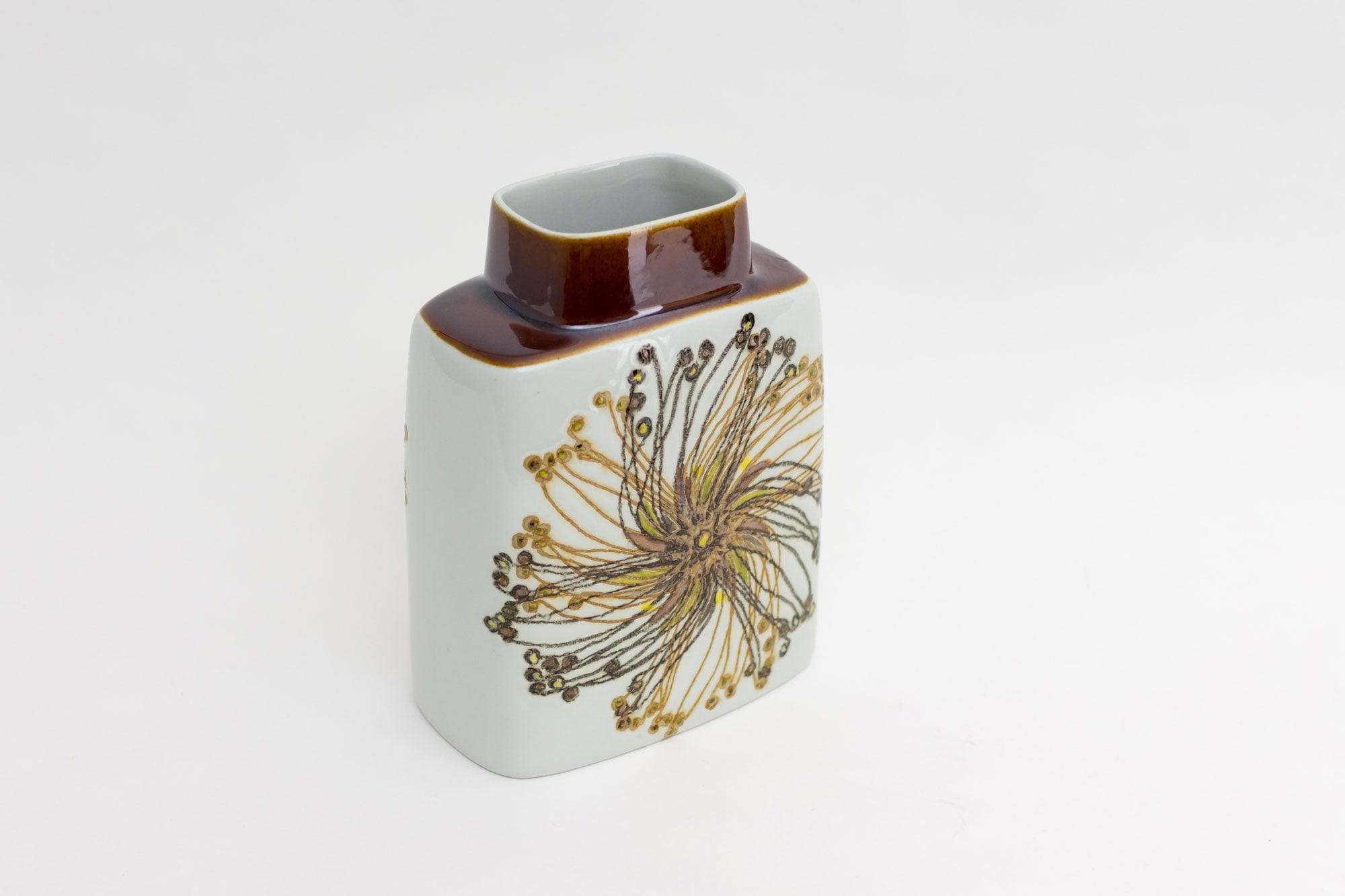 c274　ロイヤルコペンハーゲン　バッカ　エレンマルマー　花瓶　花 c274 ロイヤルコペンハーゲン バッカ エレンマルマー 花瓶 花