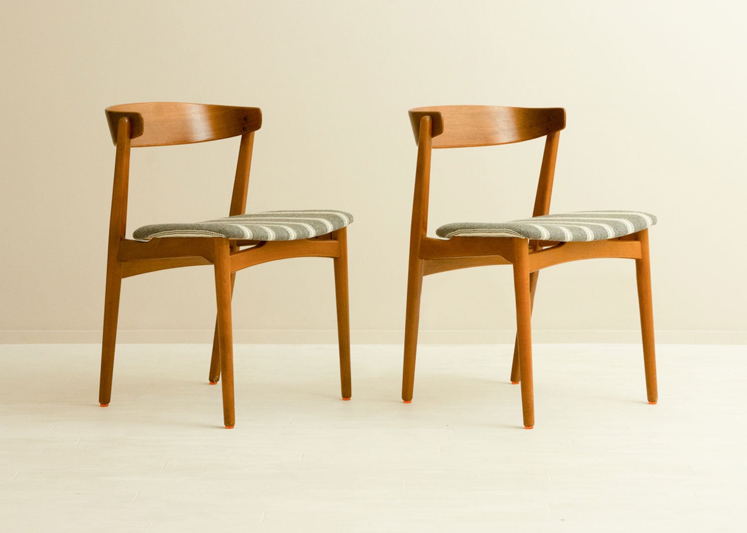 2ӥåȡDining Chair