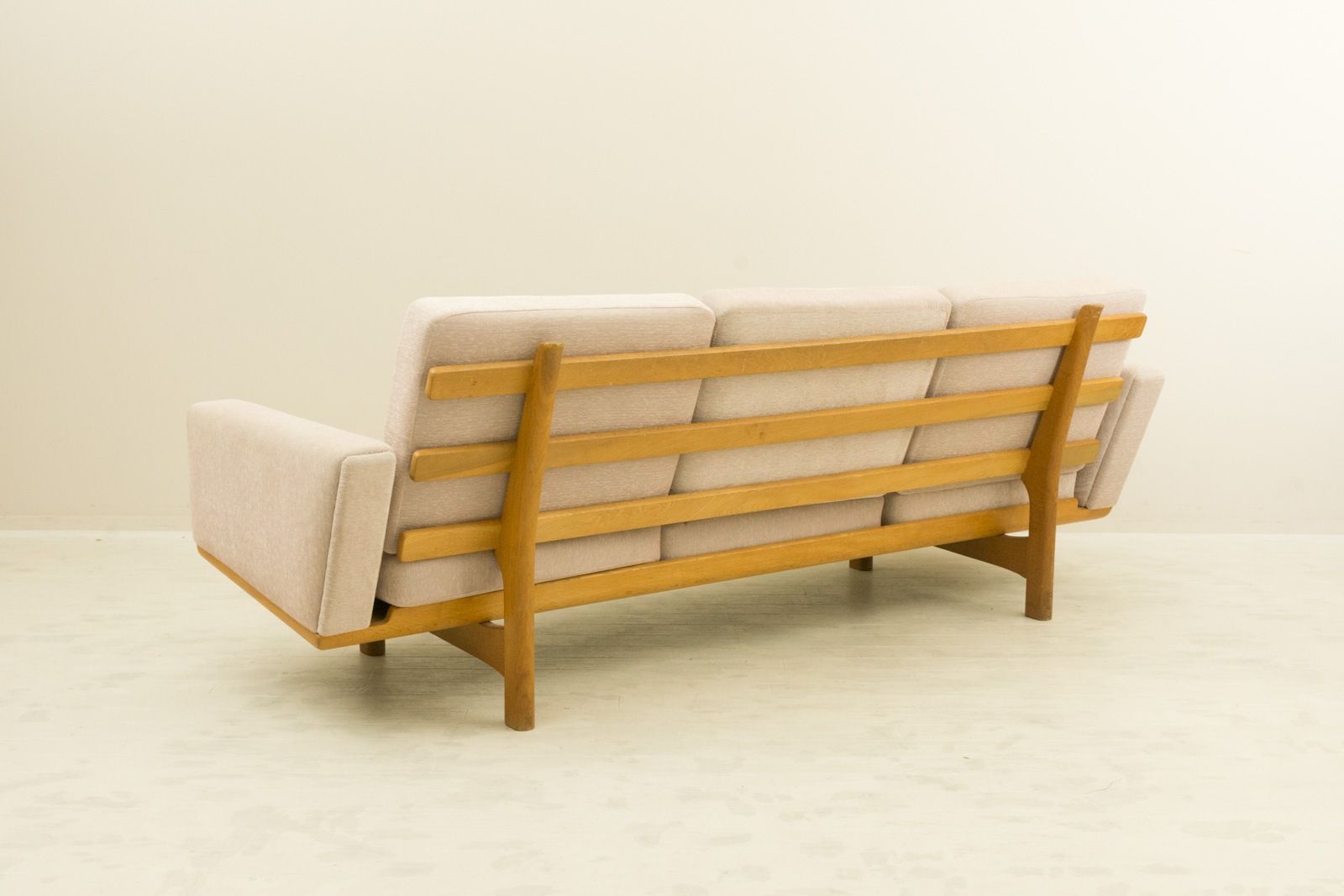 GE236 3 Seater Sofa by Hans J Wegner