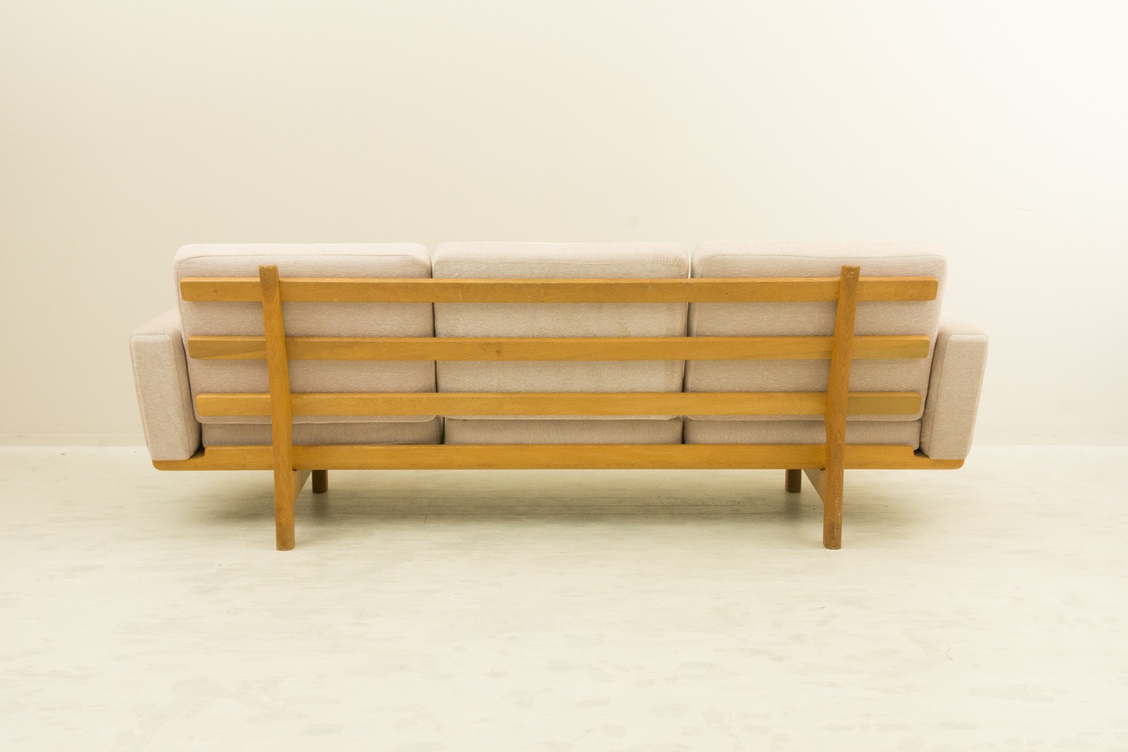 GE236 3 Seater Sofa by Hans J Wegner