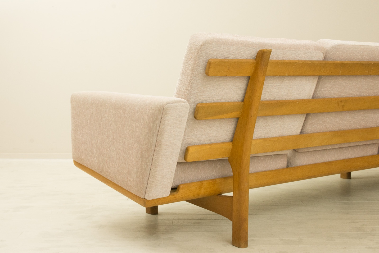 GE236 3 Seater Sofa by Hans J Wegner