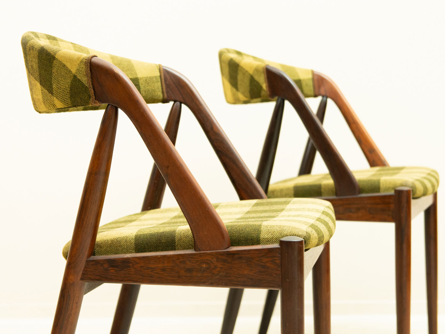 ��2�ӥ��åȡ� Kai Kristiansen�ʥ��������ꥹ����󥻥�� NV31 Rosewood Dining Chair �̲�������ơ��������� | ̾����������åɡ������˥󥰥�����