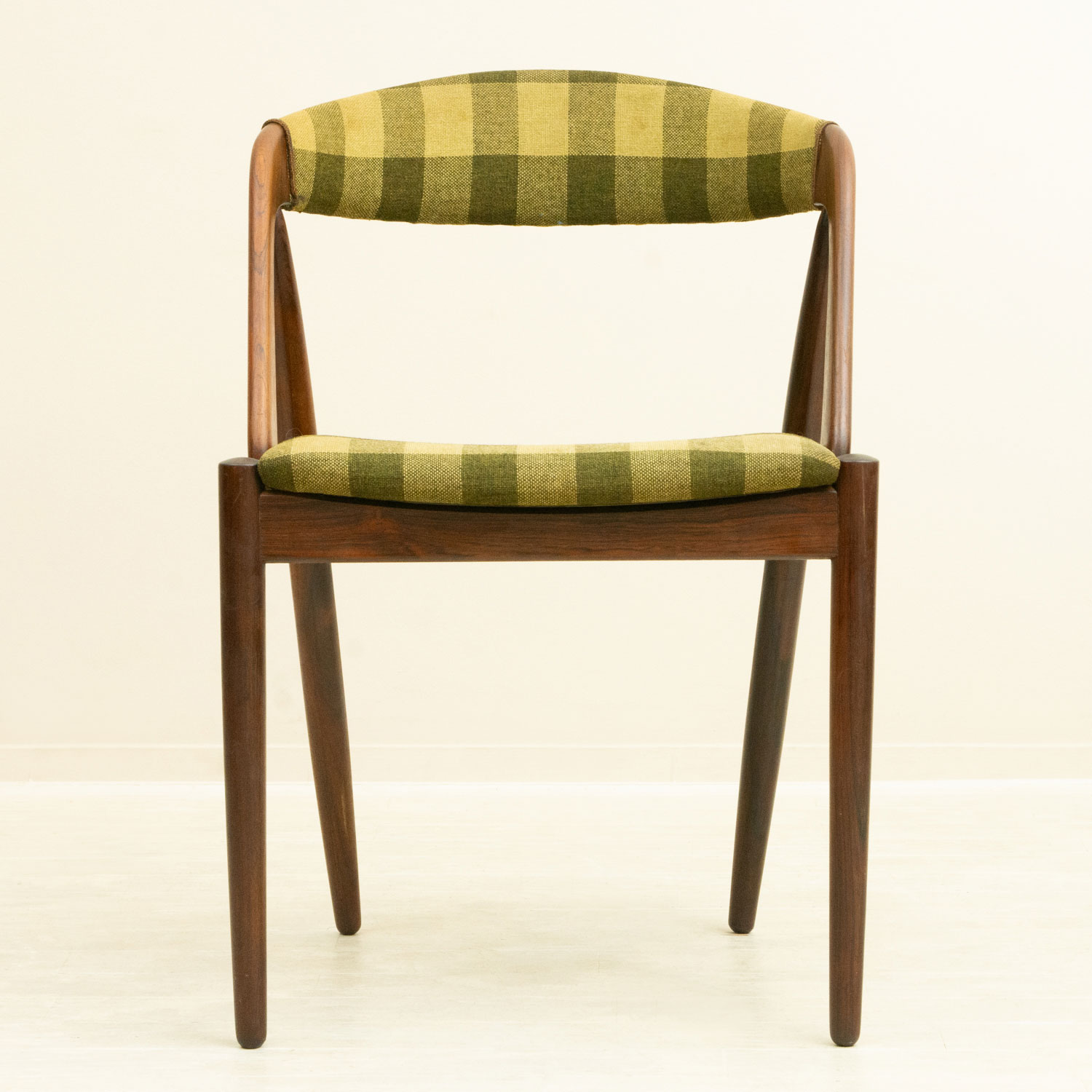 ��2�ӥ��åȡ� Kai Kristiansen�ʥ��������ꥹ����󥻥�� NV31 Rosewood Dining Chair �̲�������ơ��������� | ̾����������åɡ������˥󥰥�����