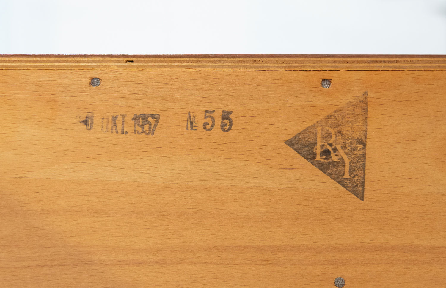 Hans J. Wegner�ʥϥ󥹡�J���������ʡ��� RY20 Cabinet �̲�������ơ��� | �������ࡦ����ӥͥå�