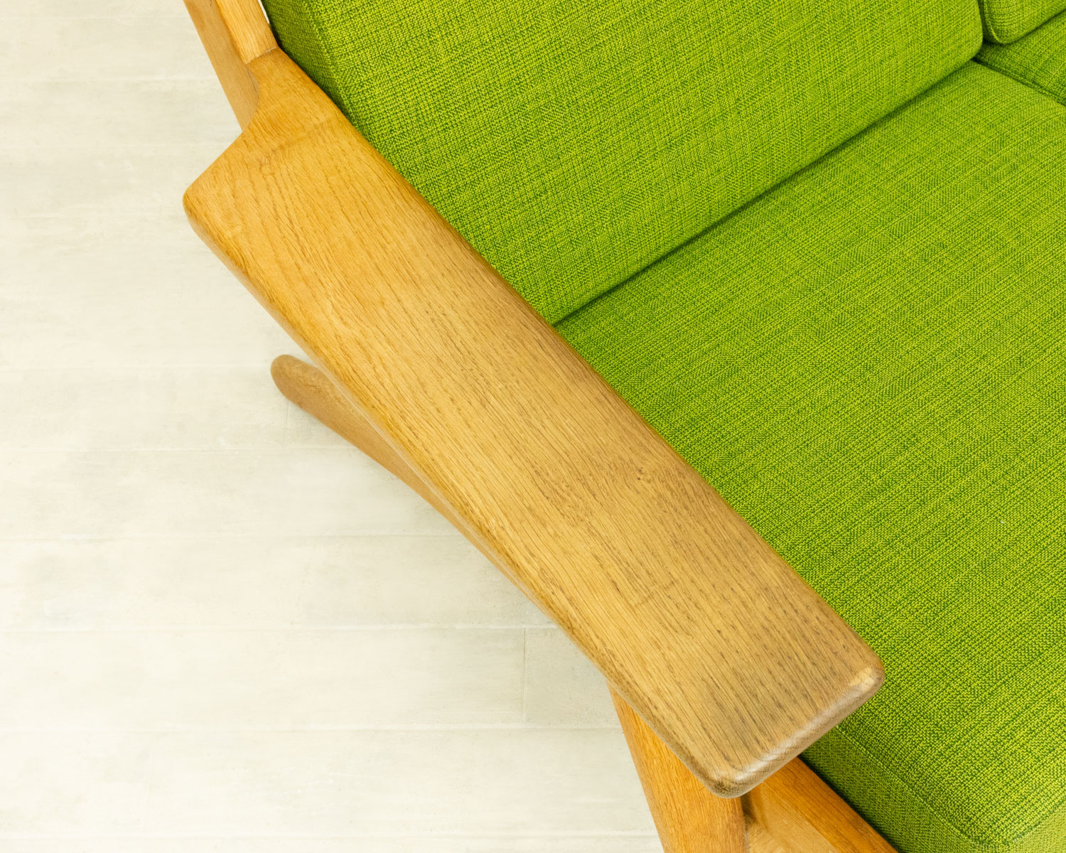 Hans J. Wegner�ʥϥ󥹡�J���������ʡ��� GE290 3 Seater Sofa �̲�������ơ������ե� | 1950ǯ�塦�����ޡ�������������ࡦ���ͳݤ�