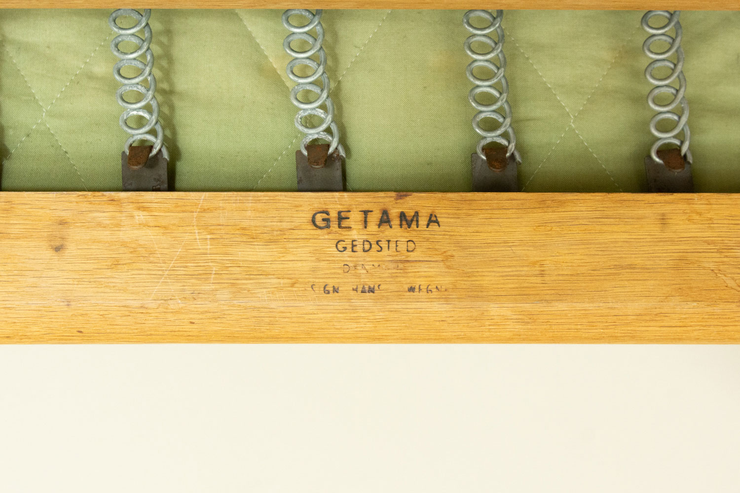 Hans J. Wegner�ʥϥ󥹡�J���������ʡ��� GE290 3 Seater Sofa �̲�������ơ������ե� | 1950ǯ�塦�����ޡ�������������ࡦ���ͳݤ�
