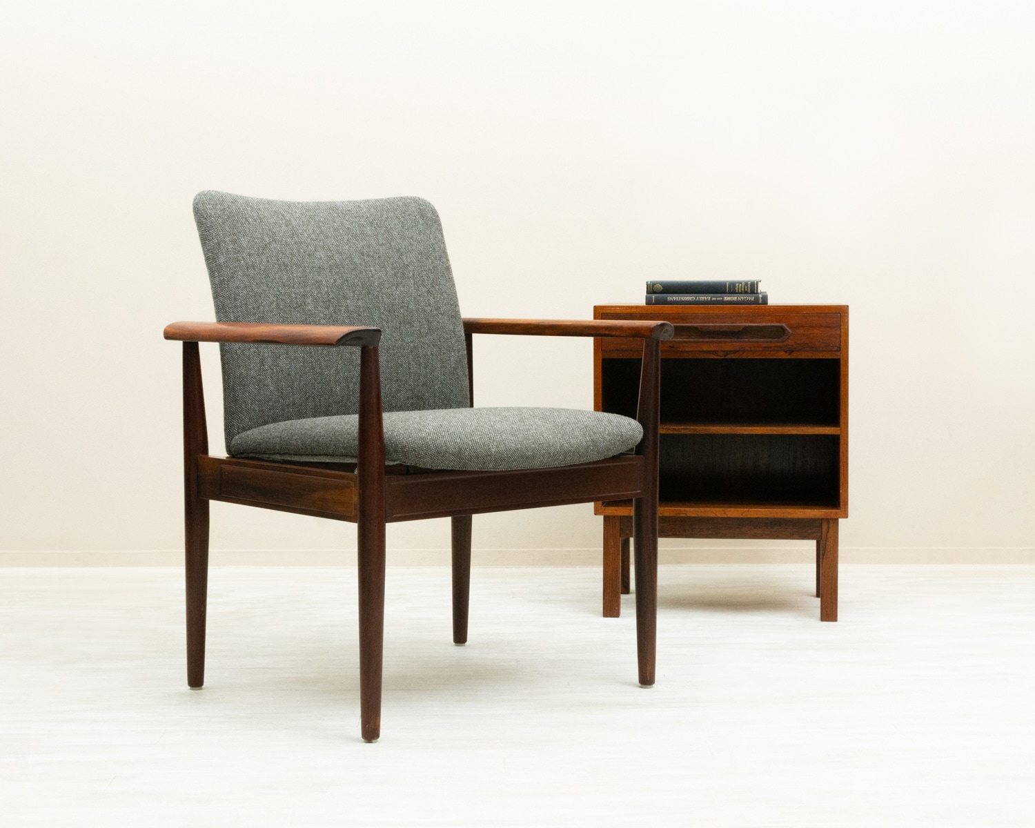 No.209 Diplomat Chair by Finn Juhl���̲�������ơ����ȶ� �ǥ��ץ��ޥåȥ����� ���������åɺ�