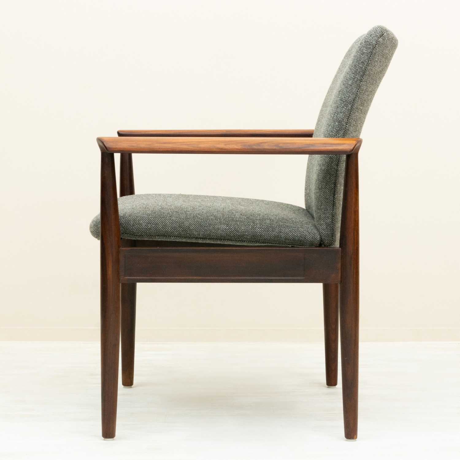 No.209 Diplomat Chair by Finn Juhl���̲�������ơ����ȶ� �ǥ��ץ��ޥåȥ����� ���������åɺ�