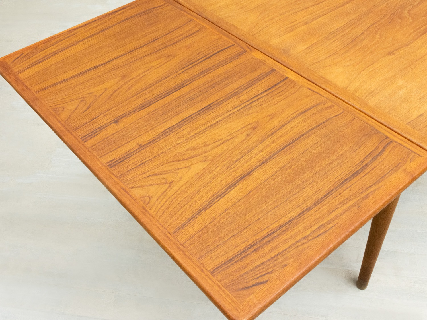 AT312 Dining Table by Hans J. Wegner�å����˥󥰥ơ��֥� �������ࡦ�������� �̲�������ơ��� ��Ĺ���ʥ������ƥ󥷥���