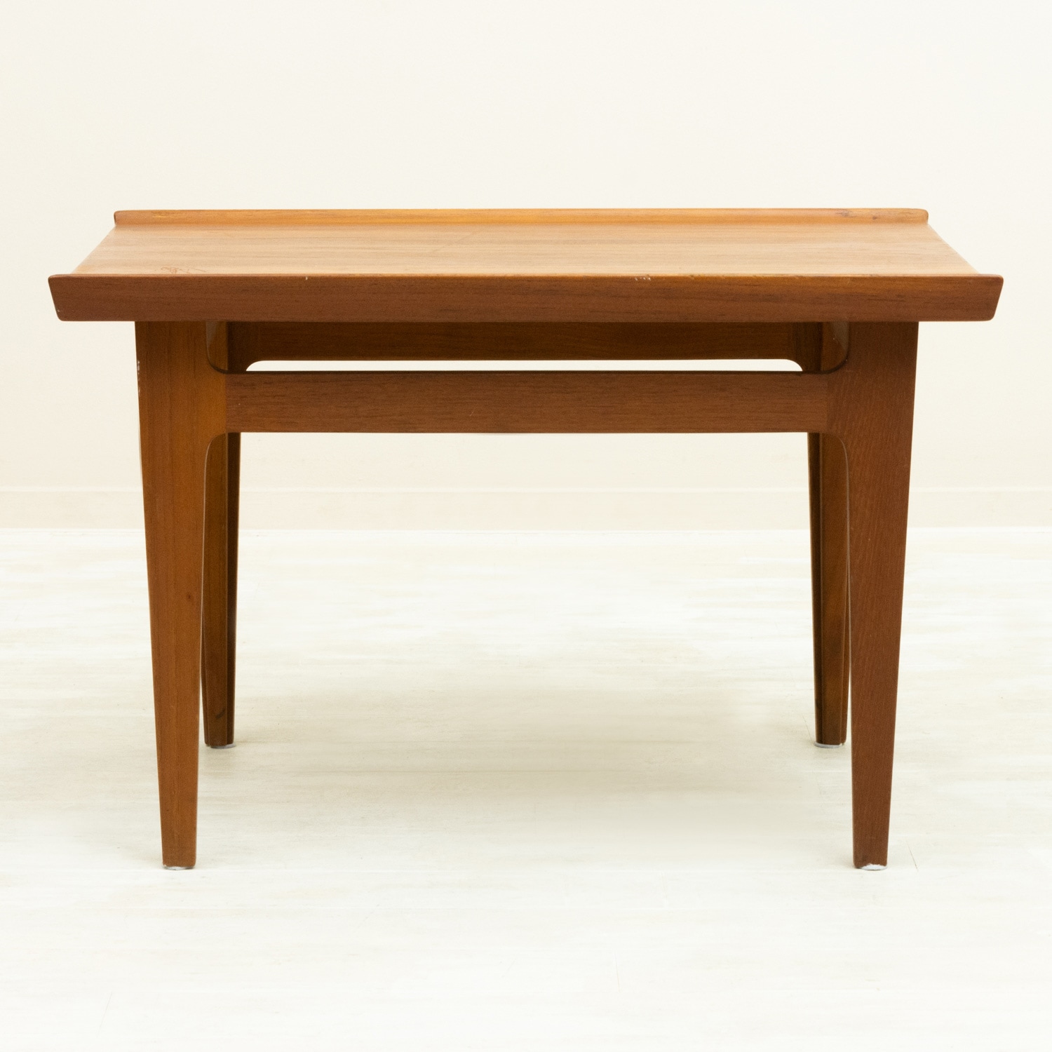 FD535 Side Table by Fin Juhl(�ե��󡦥桼��)