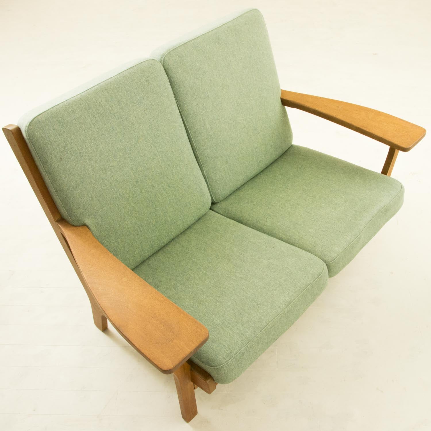 GE330 2人掛けソファ ゲタマ ウェグナー チーク 北欧家具 通販