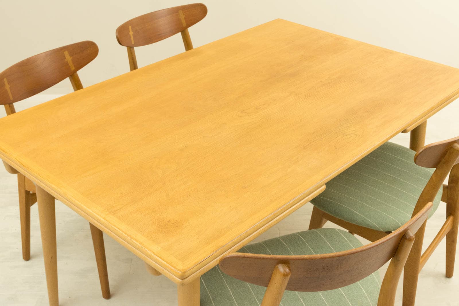 AT312 Oak Dining Table by Hans J Wegner