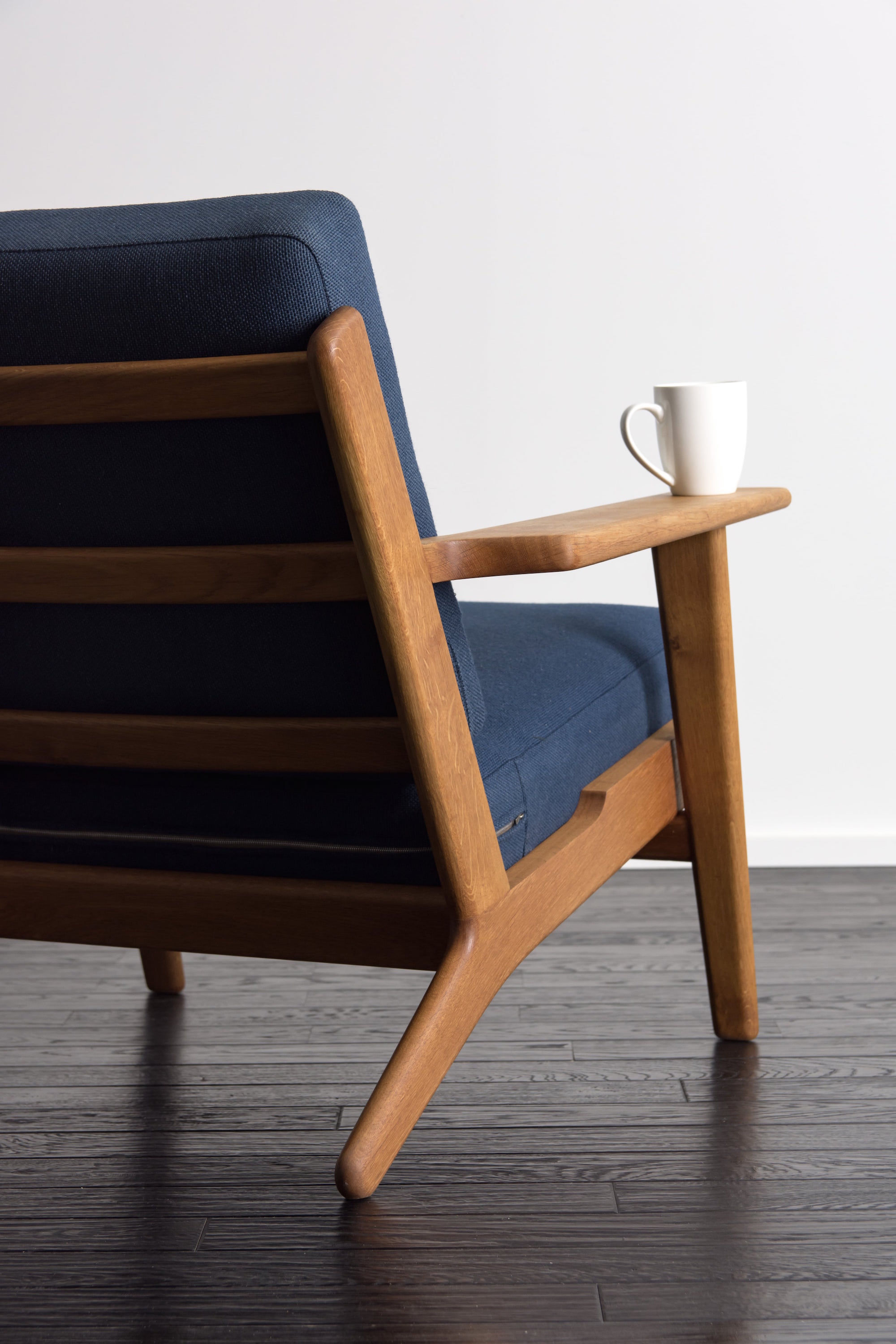 GE290 Easy Chair by Hans J Wegner