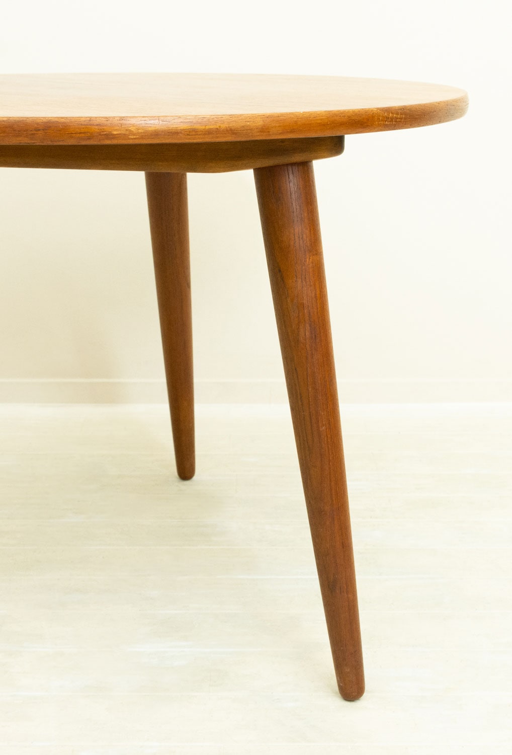 Hans J. Wegnerʥϥ󥹡Jʡ AT8 Teak Round Coffee Table ̲ơơ֥ | ҡơ֥롦1950ǯ
