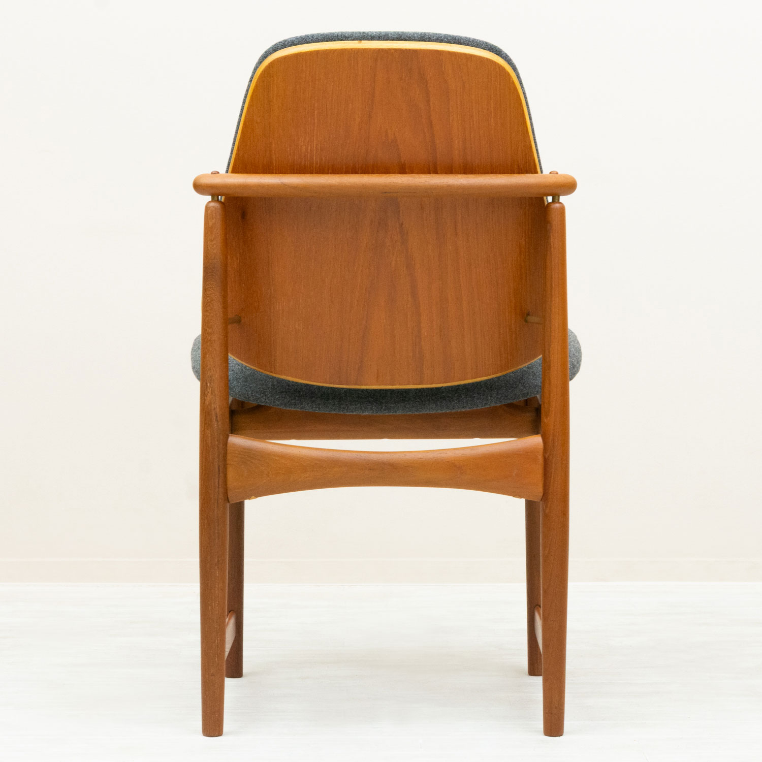 Arne Hovmand Olsen�ʥ���͡��ۥեޥ󡦥��륻��˥����˥󥰥����� �̲�������ơ����åǥ�ޡ���������������