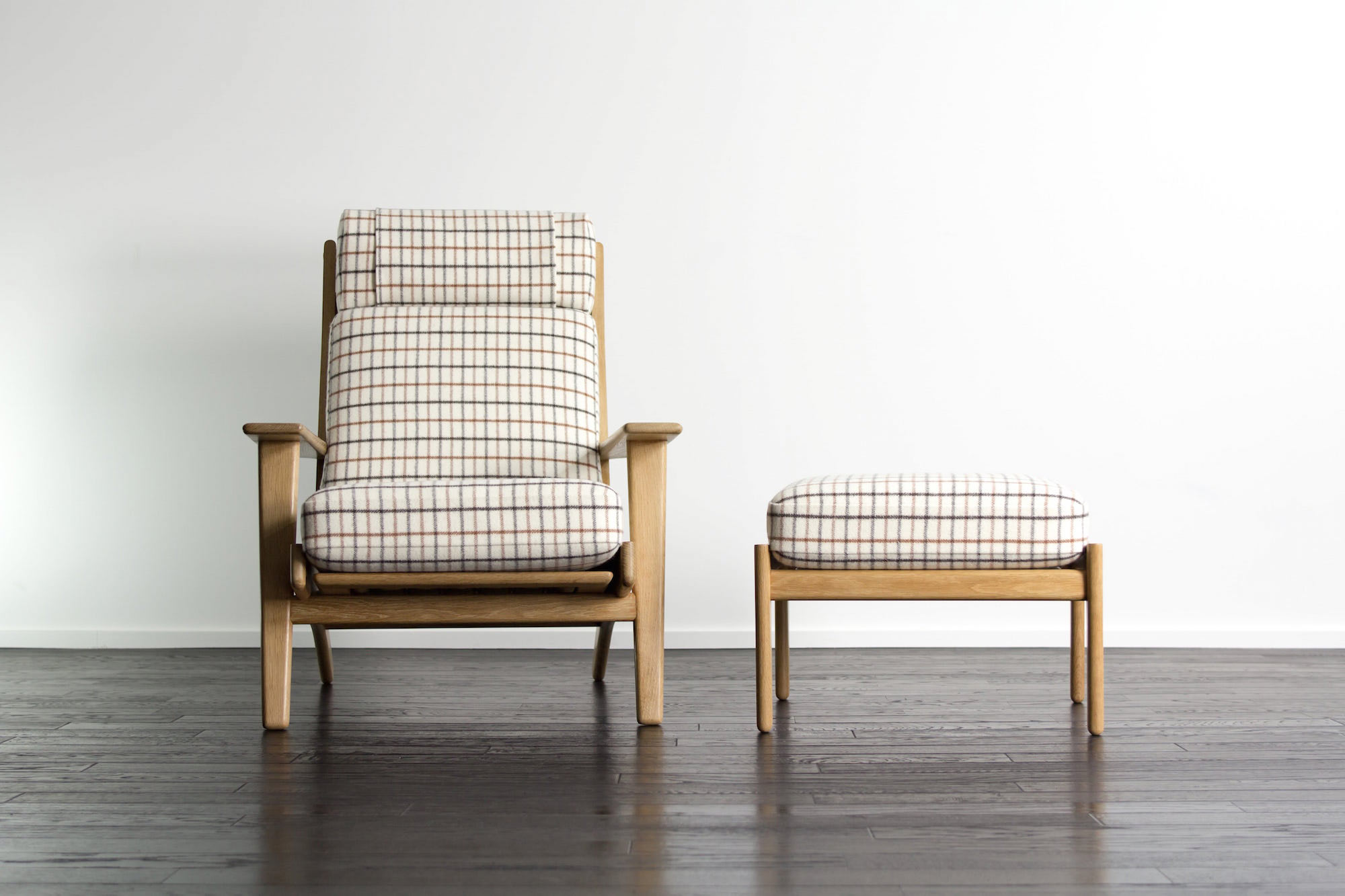 GE290A High back Chair by Hans J Wegner