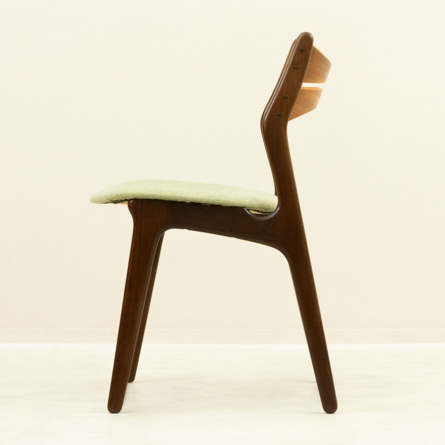 ��2�ӥ��åȡۥ���å����Хå� model.310 �����˥󥰥�������Dining Chair by Erik Buch �̲�������ơ���