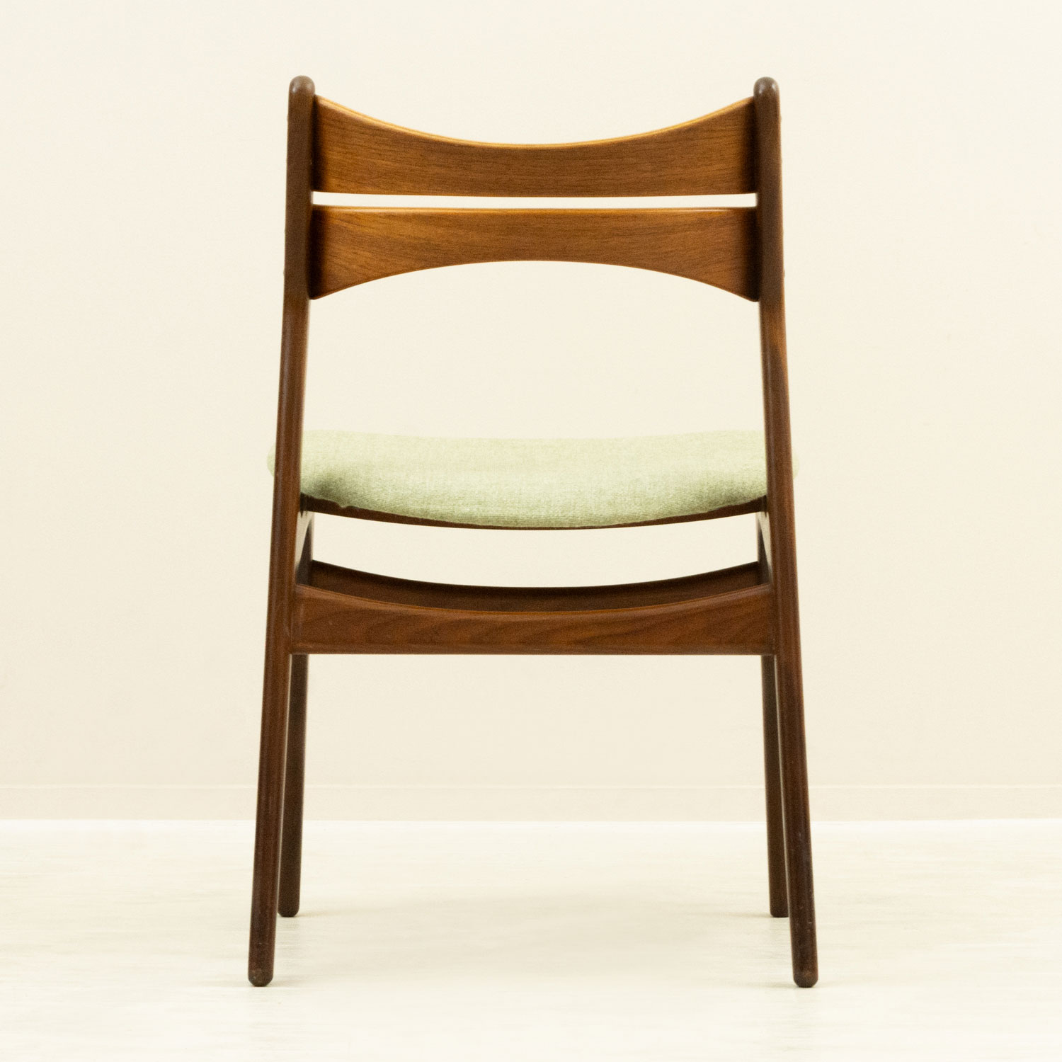 ��2�ӥ��åȡۥ���å����Хå� model.310 �����˥󥰥�������Dining Chair by Erik Buch �̲�������ơ���