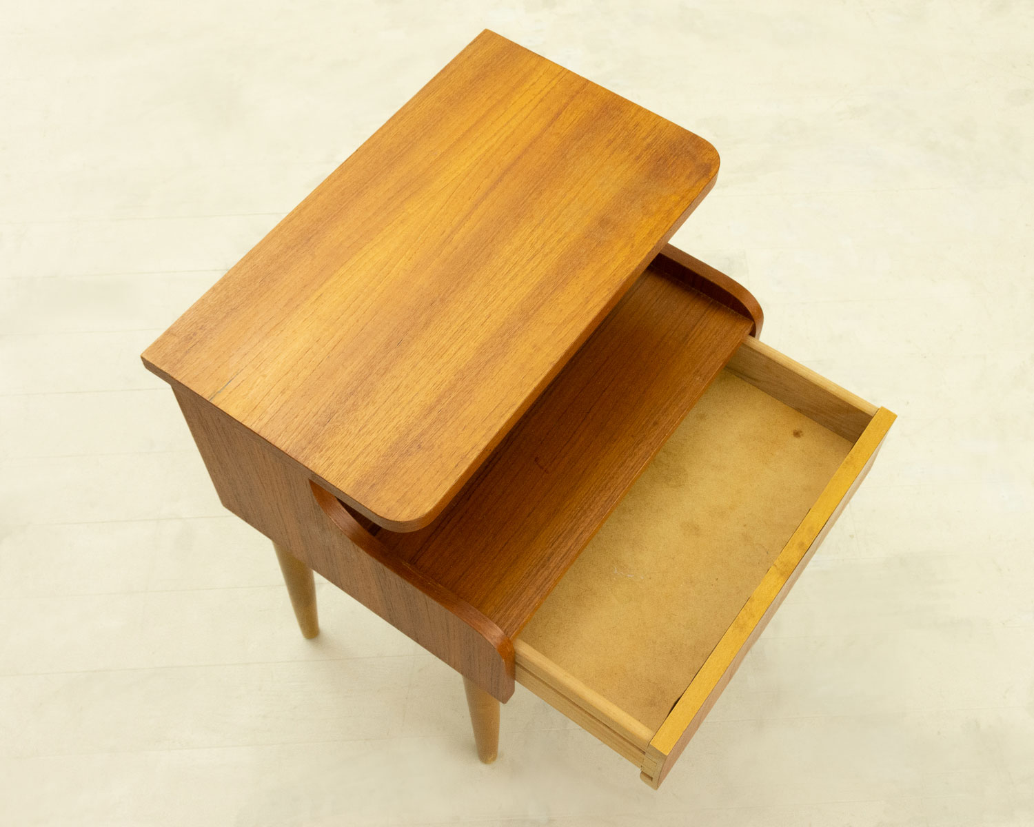 �ǥ�ޡ��� �̲����⡼��������ȡ�Small Scandinavian Chest with Drawer, Shelf & Top��3�ع�¤�������ե���ࡿ�ʥ��ڡ�����Ǽ��