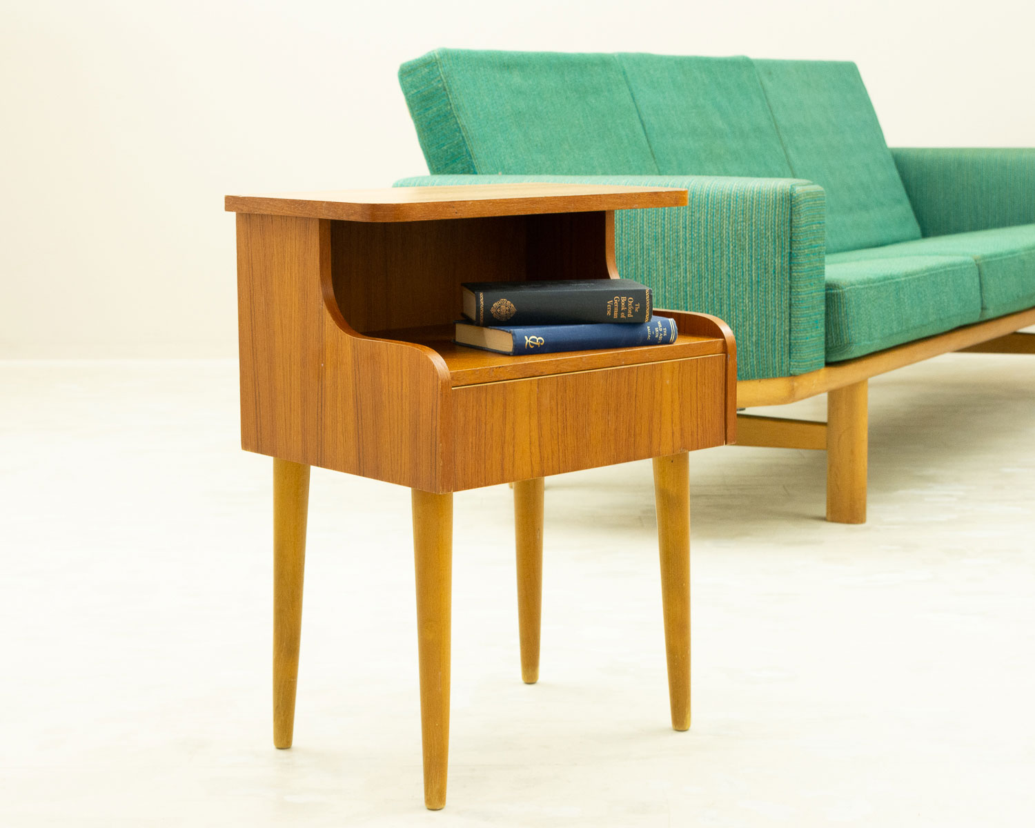 �ǥ�ޡ��� �̲����⡼��������ȡ�Small Scandinavian Chest with Drawer, Shelf & Top��3�ع�¤�������ե���ࡿ�ʥ��ڡ�����Ǽ��