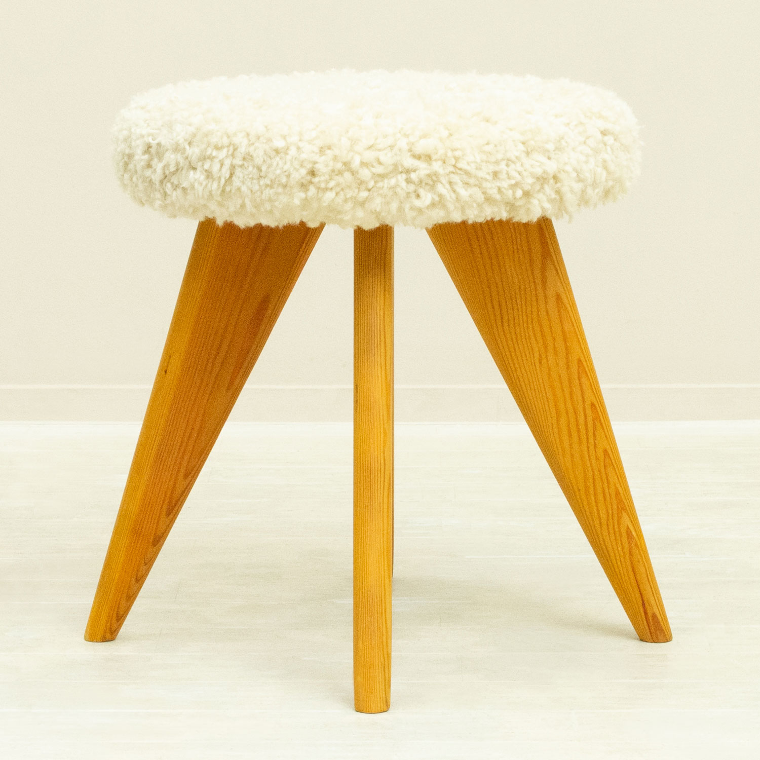 �̲�������ơ��� ���ġ����Lambskin Stool ���������� �ǥ�ޡ����ȶ�