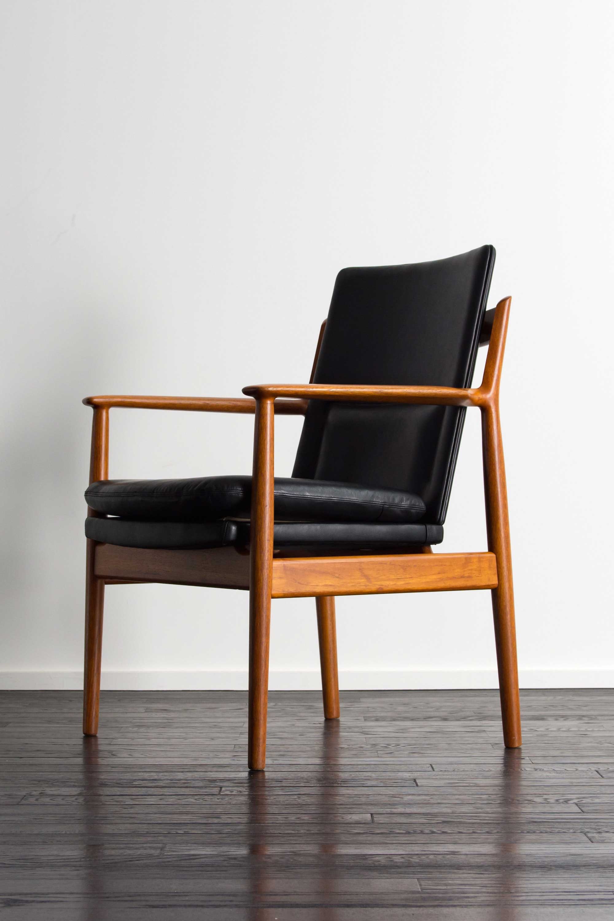 椅子 arnevodder arm chair Arne Vodder armchair | Studio Schalling