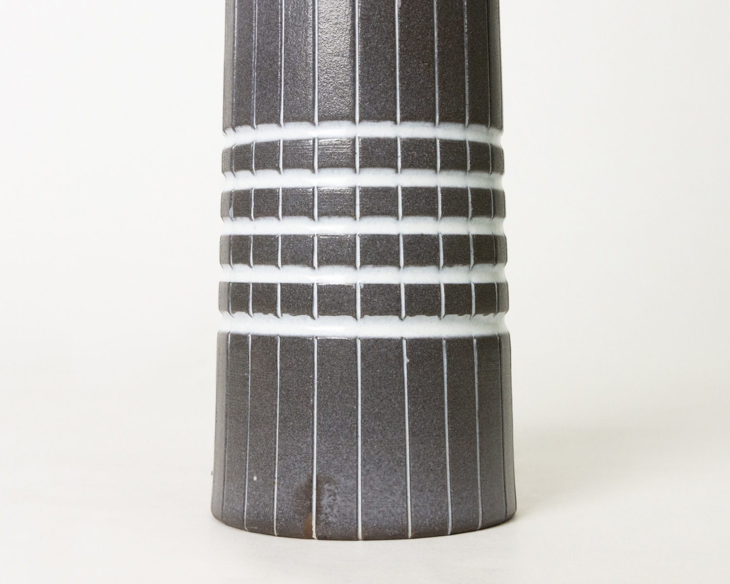 Vinga Vase by Ingrid Atterberg for Upsala Ekeby ���� �̲��ӥ�ơ������� �ִ� ���ץ��饨���ӡ�