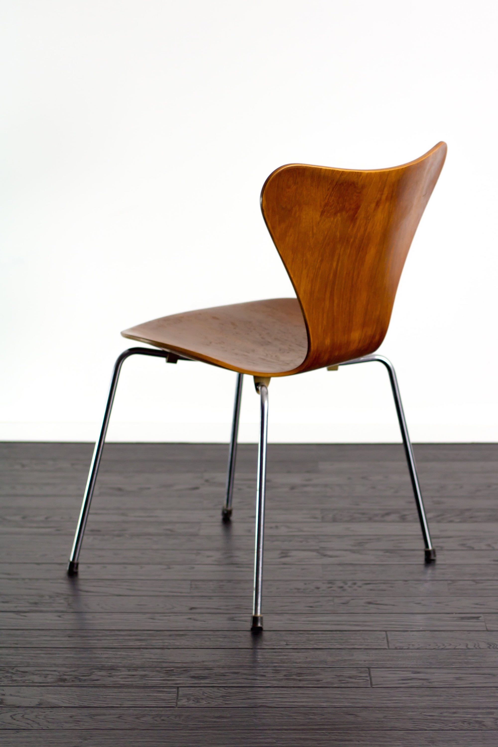 FH3107 Seven chair by Arne Jacobsen