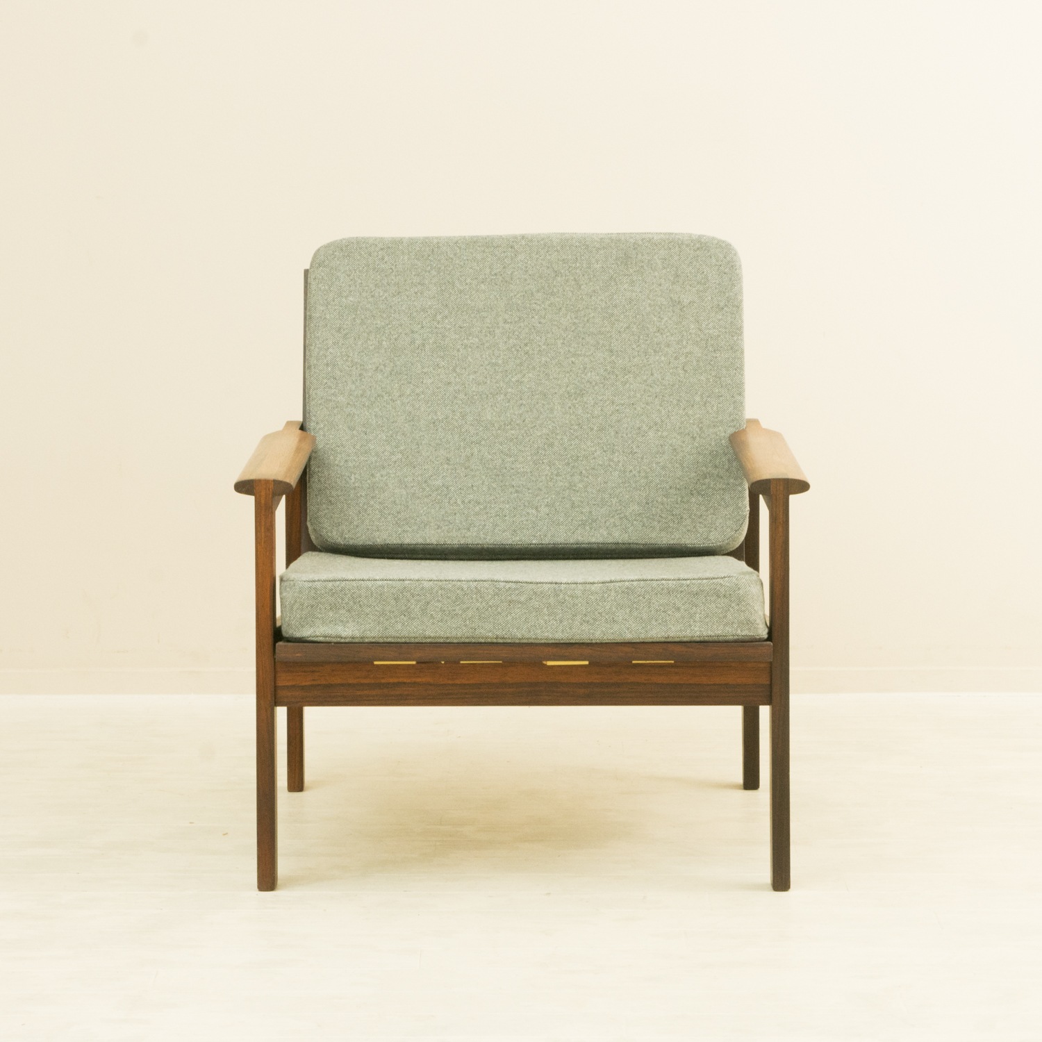 #4 Capella Chair by Illum Wikkelso