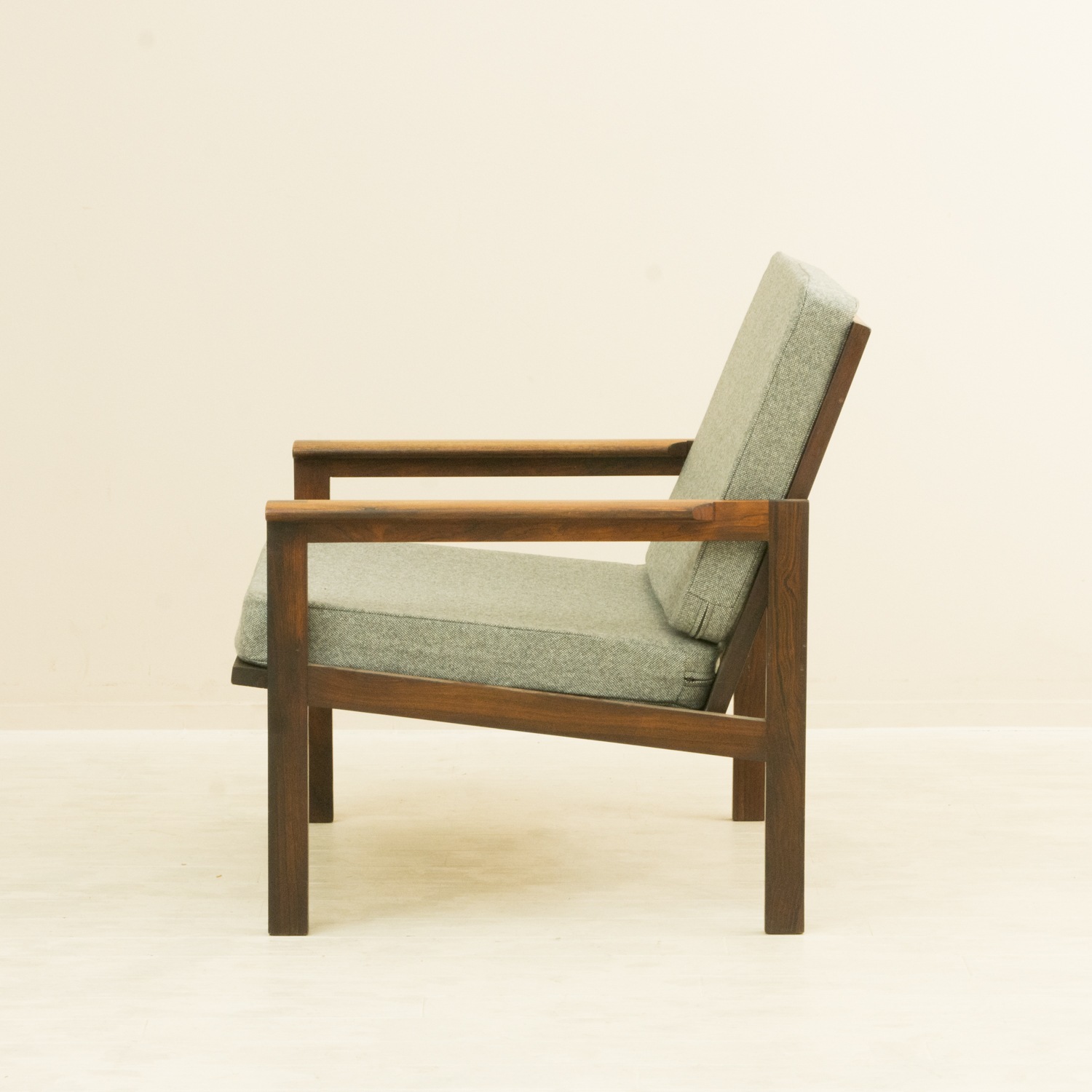 #4 Capella Chair by Illum Wikkelso