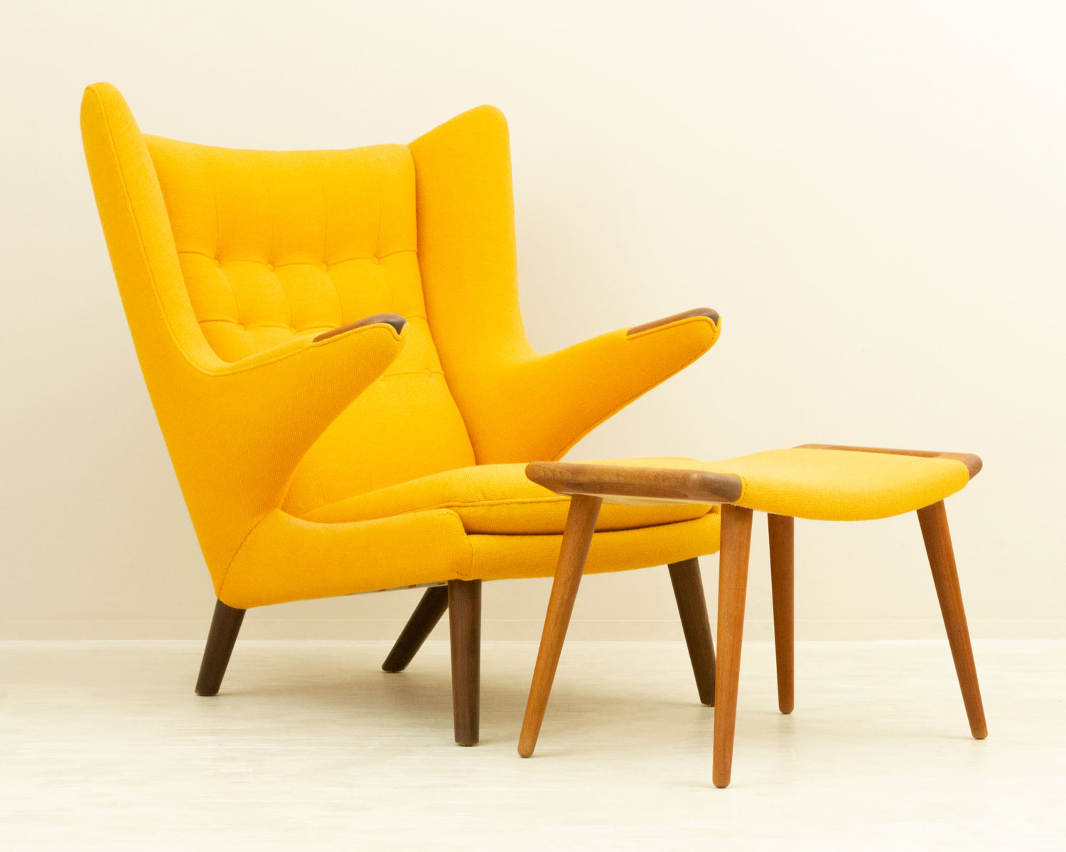Hans J. Wegnerʥϥ󥹡Jʡ AP19 Bear Chair +&#160; PP120 Ottoman ̲ơ | ̾AP storenҡPP moblerҡࡦ٥