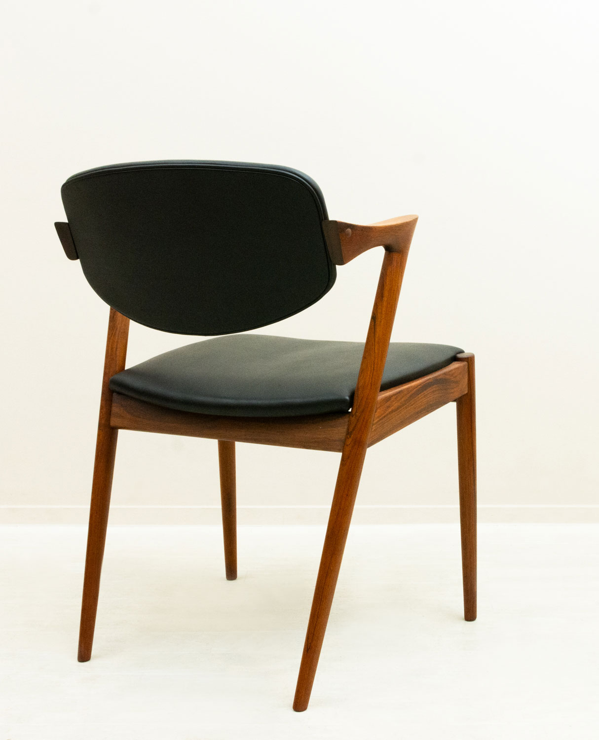 デンマーク製 チェア ZX2シリーズ | Alphaeon ゲーミングチェア | 株式会社アスク