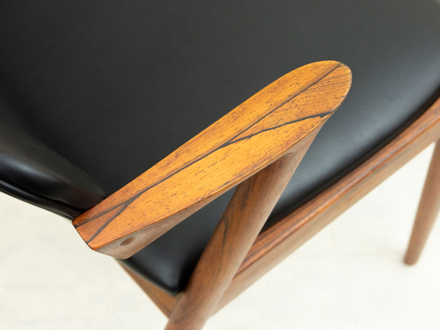 カイ・クリスチャンセン No.42 ダイニングチェア ローズウッド 北欧