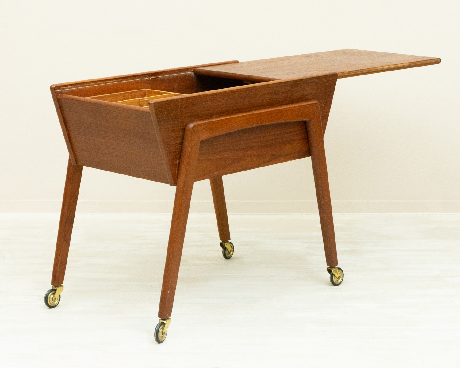 17_000000002078.jpg?1765508094