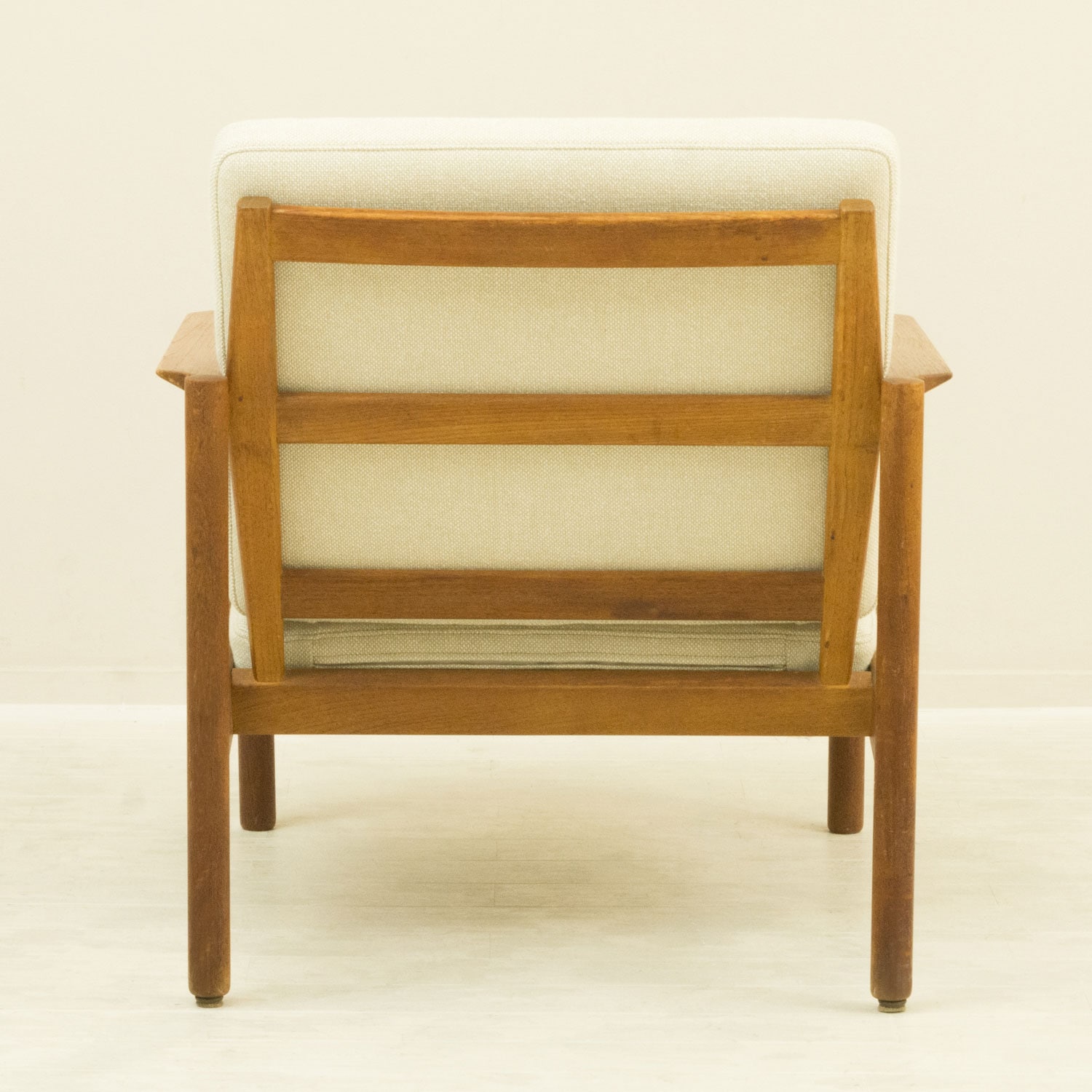 27日まで 北欧 イージーチェア チーク材 イージーチェア チーク オーク | 北欧家具 haluta (ハルタ)