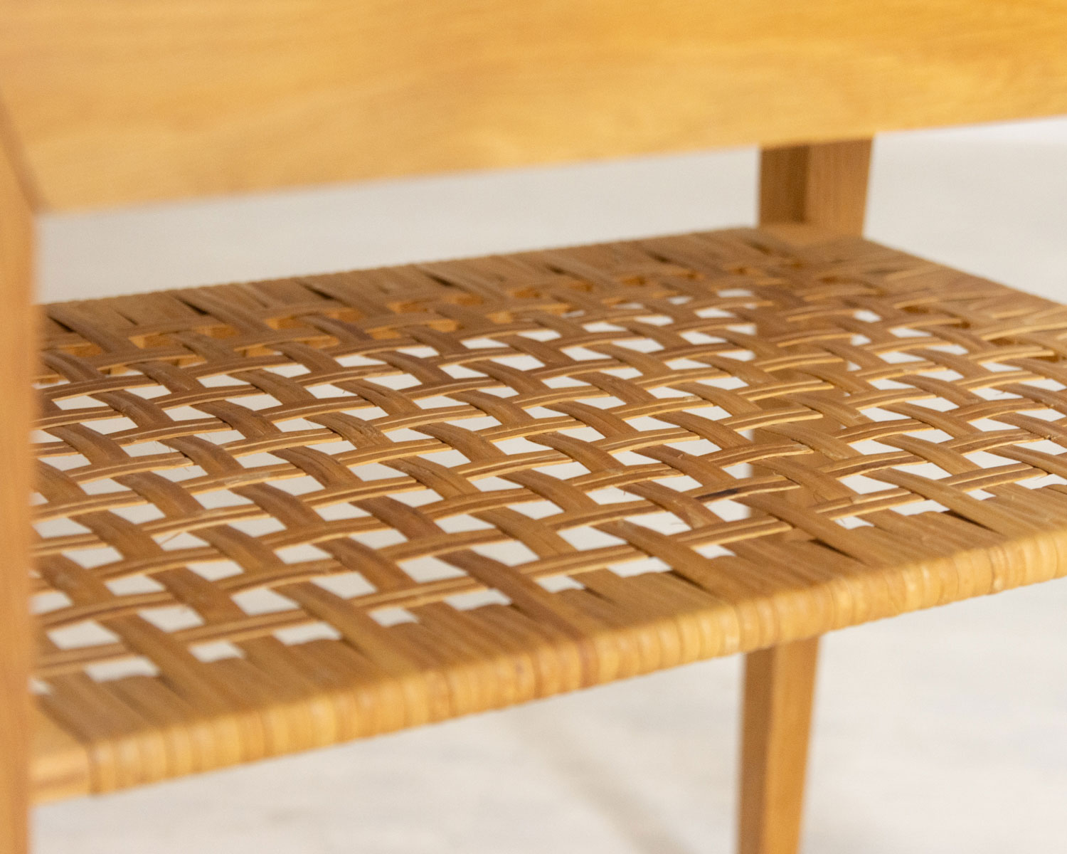 ⡼ơ֥ Severin Hansen Jr. ǥ ̲ơ ʥߥ饿󡿰ФǼդˡScandinavian Vintage Small Table by Severin Hansen Jr. Oak & Rattan with Drawer